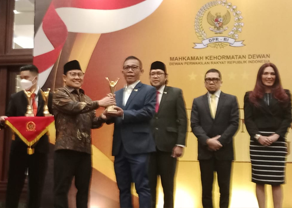 Angkat Kewibaan DPR, Masinton Pasaribu Raih MKD Award 2022