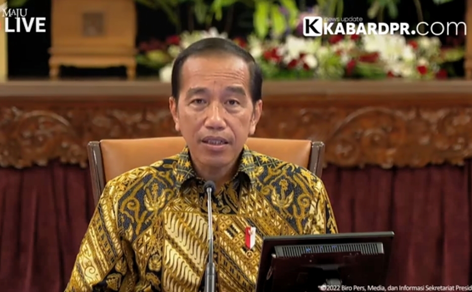 Jokowi Resmi Cabut PPKM dengan Syarat