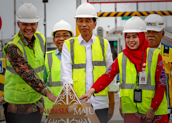Presiden Jokowi Perintahkan Kepala Daerah Manfaatkan Seluruh Jalan Tol di Kawasan Produksi